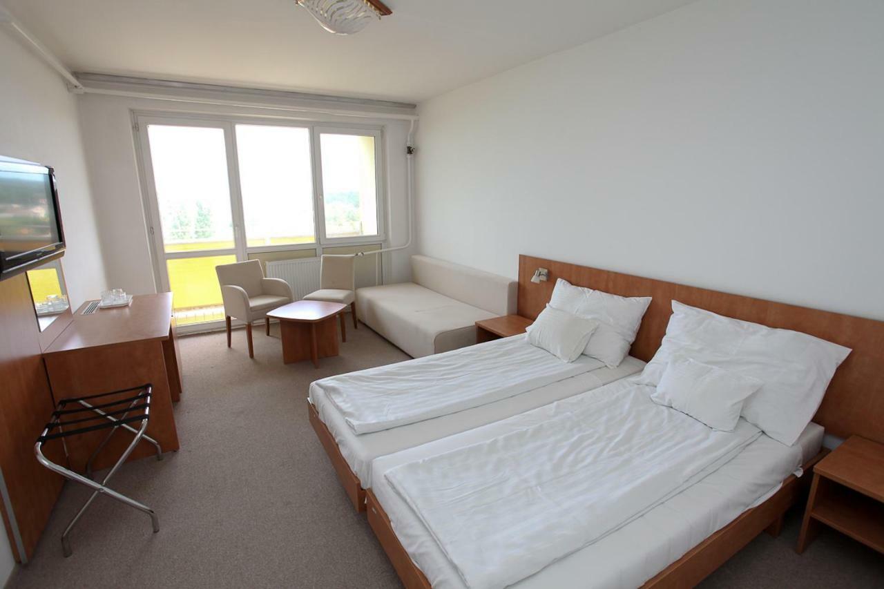 Aranypart Hotel Siófok Eksteriør bilde