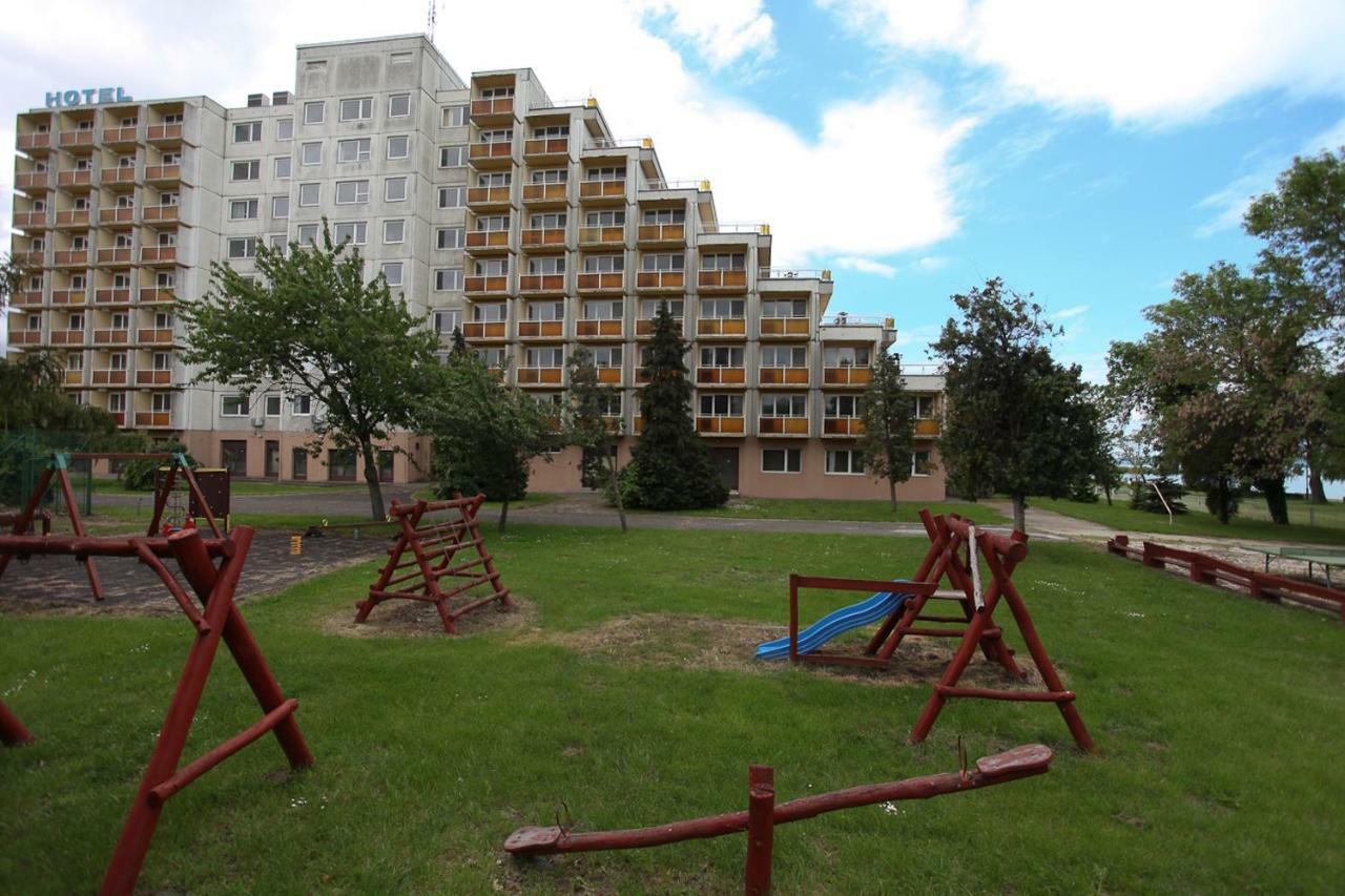 Aranypart Hotel Siófok Eksteriør bilde