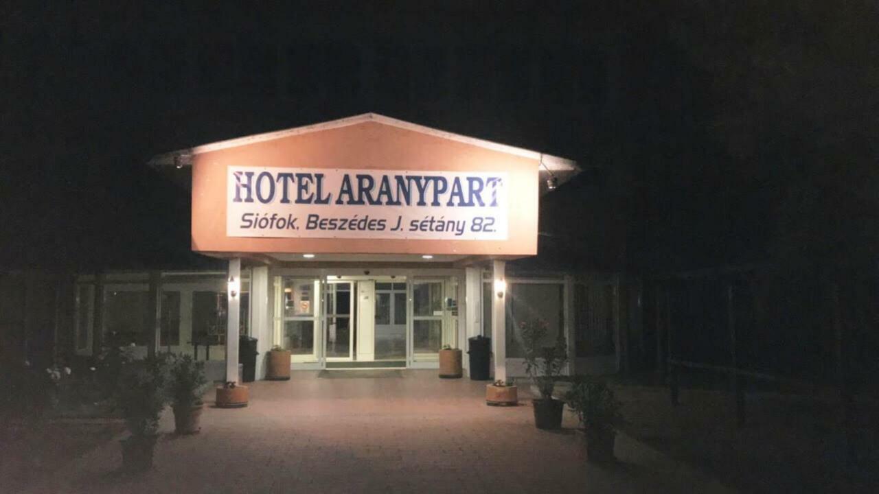 Aranypart Hotel Siófok Eksteriør bilde